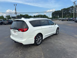 Used 2017 Chrysler Pacifica Limited image 5