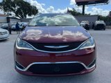 Used 2017 Chrysler Pacifica Limited image 2