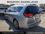 Used 2017 Chrysler Pacifica Limited image 3