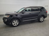 Used 2017 Ford Explorer XLT image 2