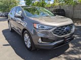 Used 2022 Ford Edge Titanium image 3