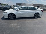 Used 2016 Toyota Avalon Limited image 6