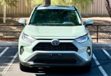 Used 2021 Toyota RAV4 XLE Premium image 2