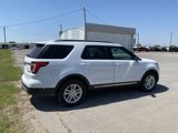 Used 2016 Ford Explorer XLT w/ Equipment Group 201A image 4