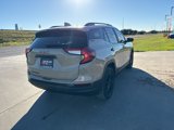 Used 2023 GMC Terrain SLE w/ Driver Convenience Package image 5
