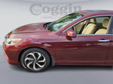 Used 2017 Honda Accord EX image 2