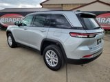 New 2025 Jeep Grand Cherokee Laredo X w/ Luxury Tech Group I image 5