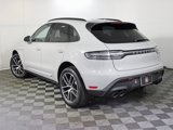 Used 2025 Porsche Macan image 3