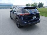 Used 2024 Nissan Rogue SV image 3