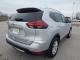 Used 2020 Nissan Rogue SV image 4