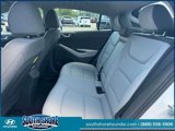 Certified 2022 Hyundai Ioniq SE image 4