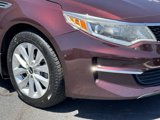 Used 2018 Kia Optima LX w/ 17" Alloy Wheels Package image 2