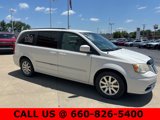 Used 2013 Chrysler Town & Country Touring image 3