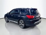 Used 2017 Nissan Pathfinder Platinum image 5