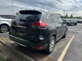 Used 2017 Nissan Rogue SV w/ Sun & Sound Touring Package image 5