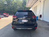 Used 2018 Nissan Rogue SV image 3