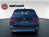 New 2024 Volkswagen Taos SE image 6