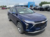 Used 2024 Chevrolet Trax LT w/ LT Convenience Package image 2