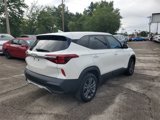 Used 2023 Kia Seltos LX image 2