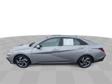 Used 2024 Hyundai Elantra Limited image 5