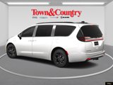 New 2025 Chrysler Pacifica Premium image 4