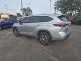 Used 2020 Toyota Highlander XLE image 5