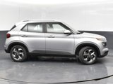 New 2025 Hyundai Venue SEL image 4