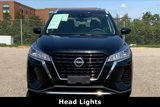 Used 2023 Nissan Kicks SV image 2