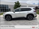 Used 2024 Nissan Rogue SV image 4
