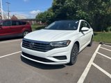 Used 2019 Volkswagen Jetta SE image 2