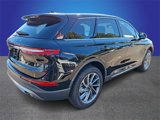 New 2024 Lincoln Corsair AWD w/ Equipment Group 101A image 3