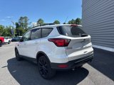 Used 2019 Ford Escape SE image 3