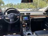 Used 2015 Volkswagen Passat TDI SEL Premium image 5