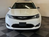 Used 2019 Chrysler Pacifica Limited image 3