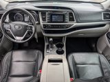 Certified 2019 Toyota Highlander LE image 4