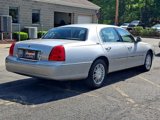 Used 2009 Lincoln Town Car Signature Limited image 6