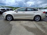 Used 2017 Ford Fusion SE w/ Fusion SE Technology Package image 4