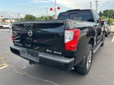 Used 2018 Nissan Titan SV w/ SV Convenience Package image 3