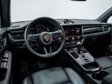 Certified 2025 Porsche Macan image 4