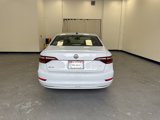 Used 2019 Volkswagen Jetta SE image 2