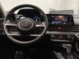 Used 2022 Hyundai Elantra SEL w/ Convenience + Premium Package image 5