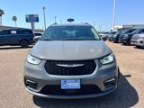 Used 2022 Chrysler Pacifica Touring-L image 2