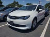 Used 2023 Chrysler Voyager LX image 3
