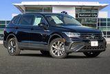 Certified 2022 Volkswagen Tiguan SE image 2