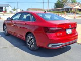 Used 2022 Volkswagen Jetta SEL image 2