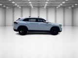 Used 2020 Volkswagen Atlas Cross Sport SE w/ Towing Package image 4