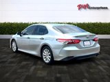 Used 2020 Toyota Camry LE image 3