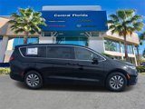 New 2025 Chrysler Pacifica Select image 4