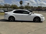 Used 2019 Toyota Camry SE image 4