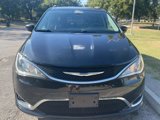 Used 2017 Chrysler Pacifica Touring-L image 4